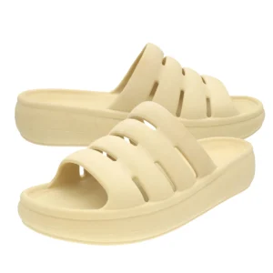 TRES TIRAS UG Sandalia $3.700 c/u X 12 pares